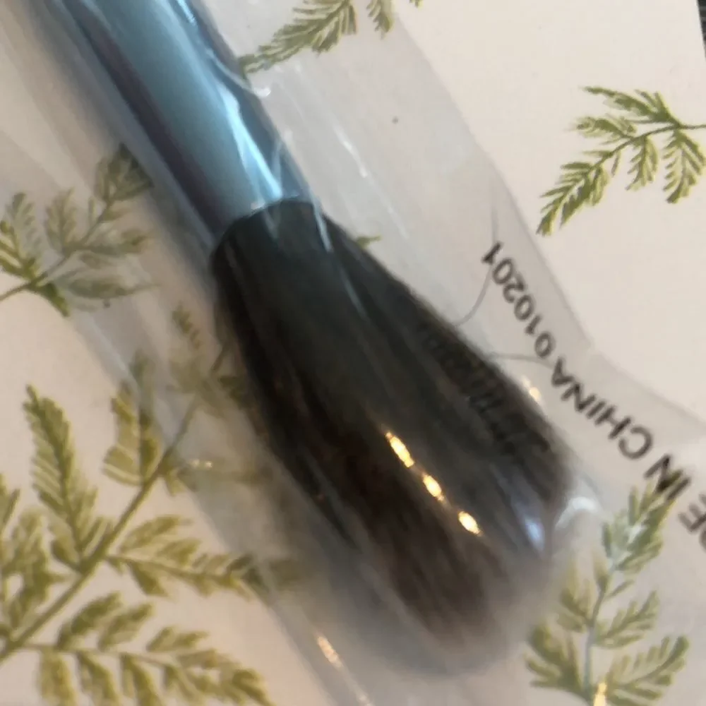 NEW F.A.R.A.H Dual-Ended Contour & Blend Brush  plus Ipsy bag